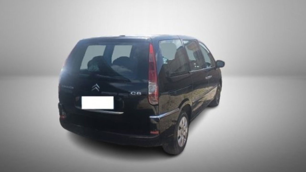 Citroen C8 2.0 HDi 120CV Ideal (9)
