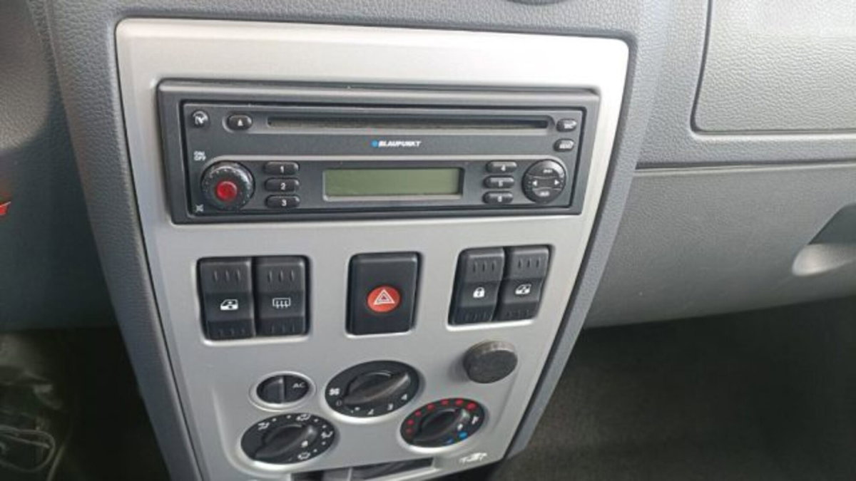 Dacia Logan Station Wagon MCV 1.6 16V 7 posti Lauréate (13)