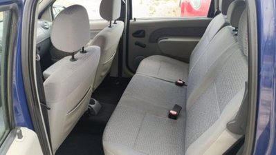 Dacia Logan Station Wagon MCV 1.6 16V 7 posti Lauréate (17)