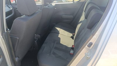Opel Agila 1.0 12V 65CV (16)
