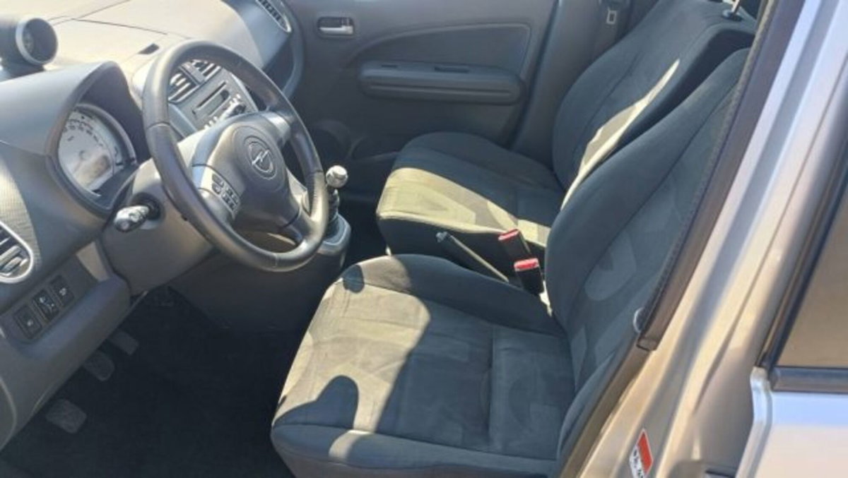 Opel Agila 1.0 12V 65CV (17)