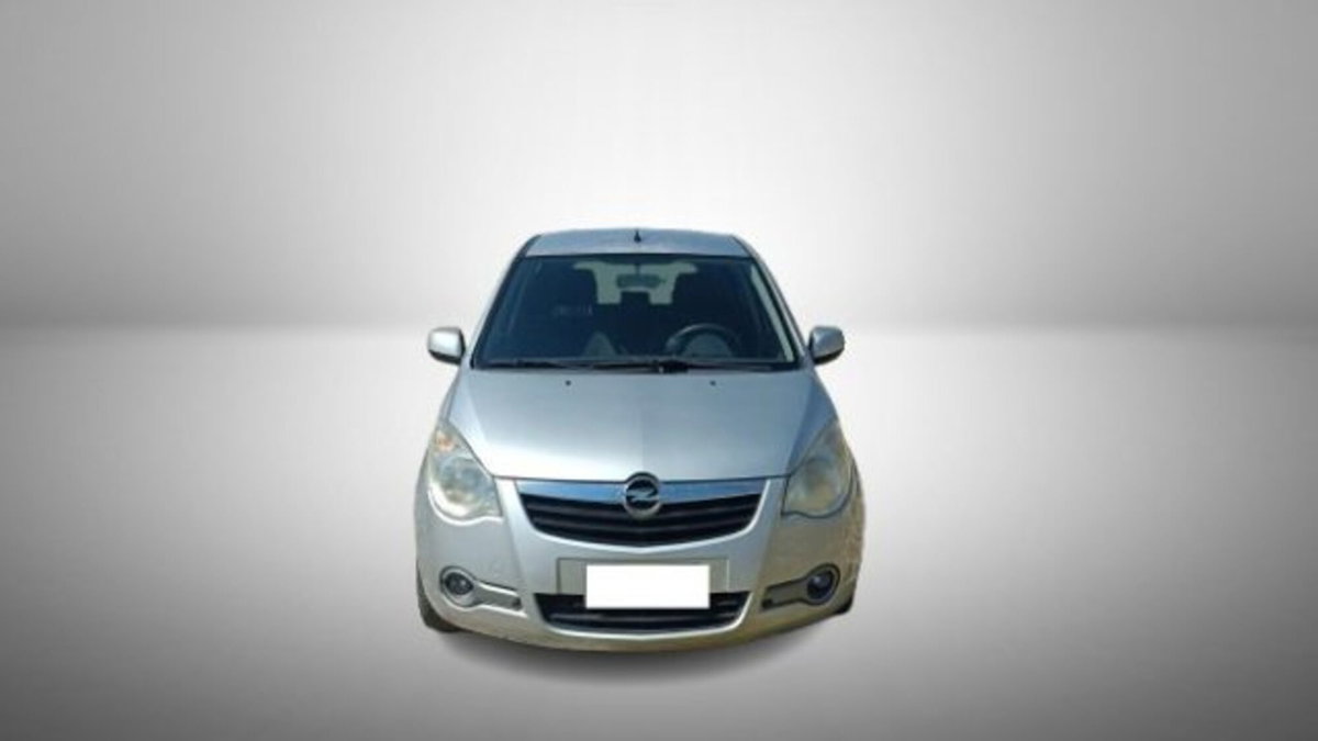 Opel Agila 1.0 12V 65CV (3)