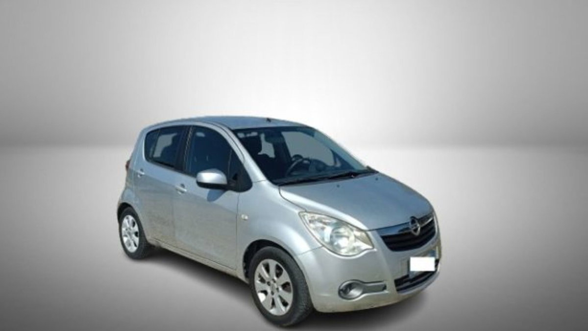 Opel Agila 1.0 12V 65CV (4)