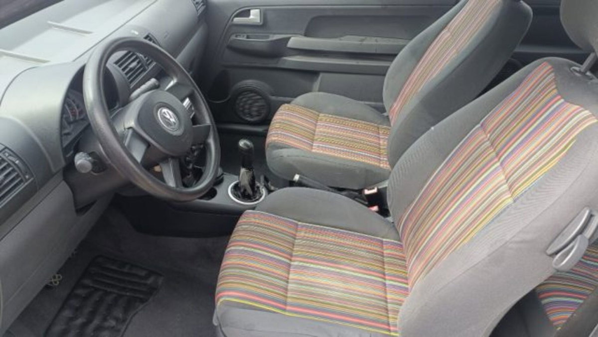 Volkswagen Fox 1.4 (13)