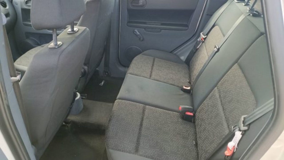 Mitsubishi Colt 1.1 12V 5p. GPL Inform (13)