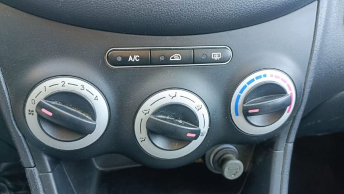 Hyundai i10 1.1 12V BlueDrive GPL Active (12)