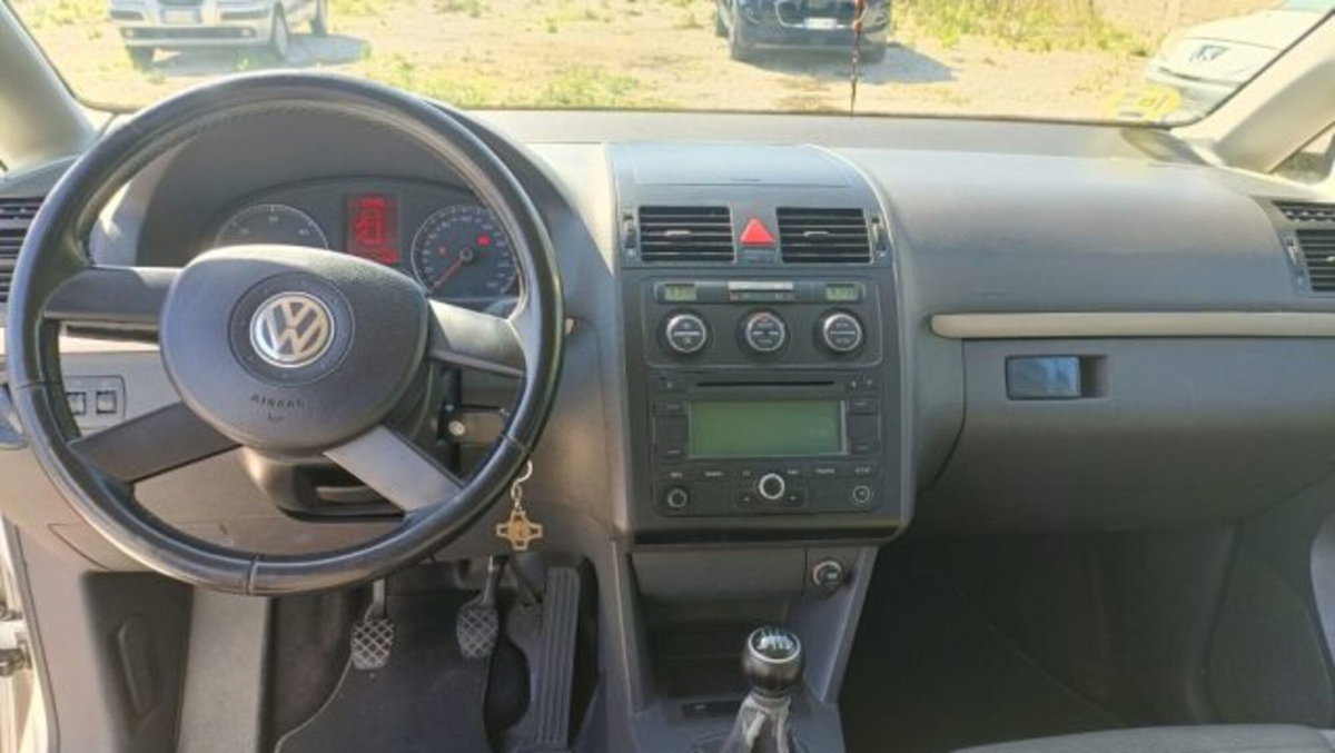 Volkswagen Touran 1.9 TDI 105CV DPF (14)