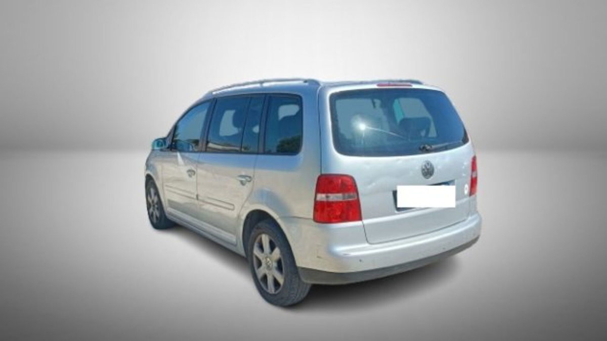 Volkswagen Touran 1.9 TDI 105CV DPF (4)