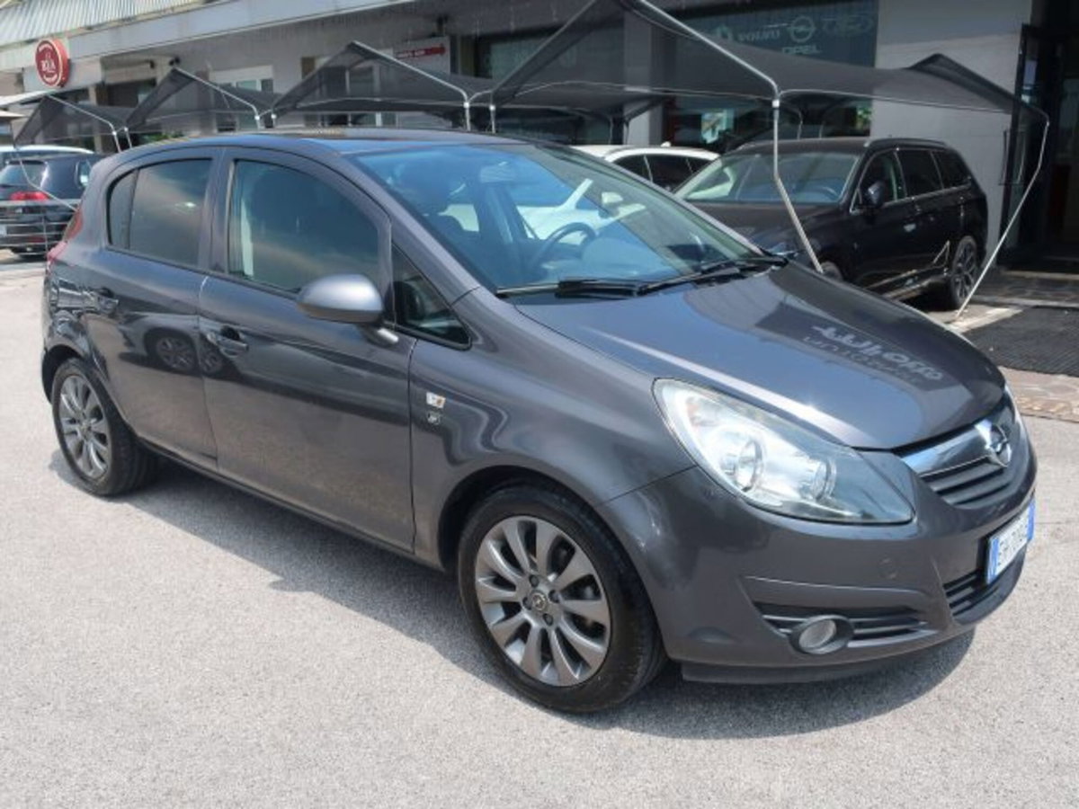 Opel Corsa 1.2 5 porte Edition