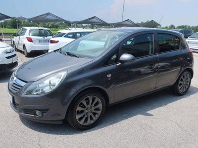Opel Corsa 1.2 5 porte Edition (2)