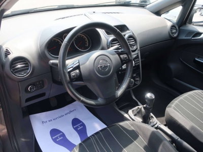 Opel Corsa 1.2 5 porte Edition (3)