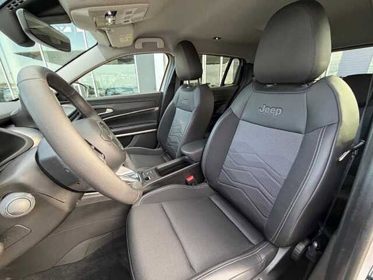 Jeep Avenger 1.2 turbo Summit fwd 100cv (12)