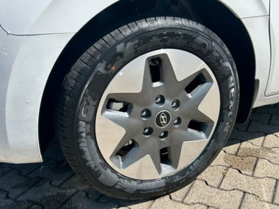 Hyundai Staria 1.6 hev 2wd auto (10)