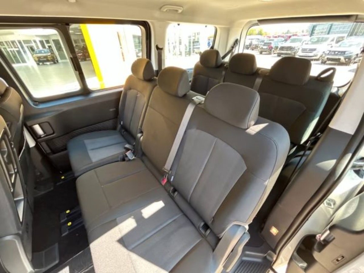 Hyundai Staria 1.6 hev 2wd auto (17)
