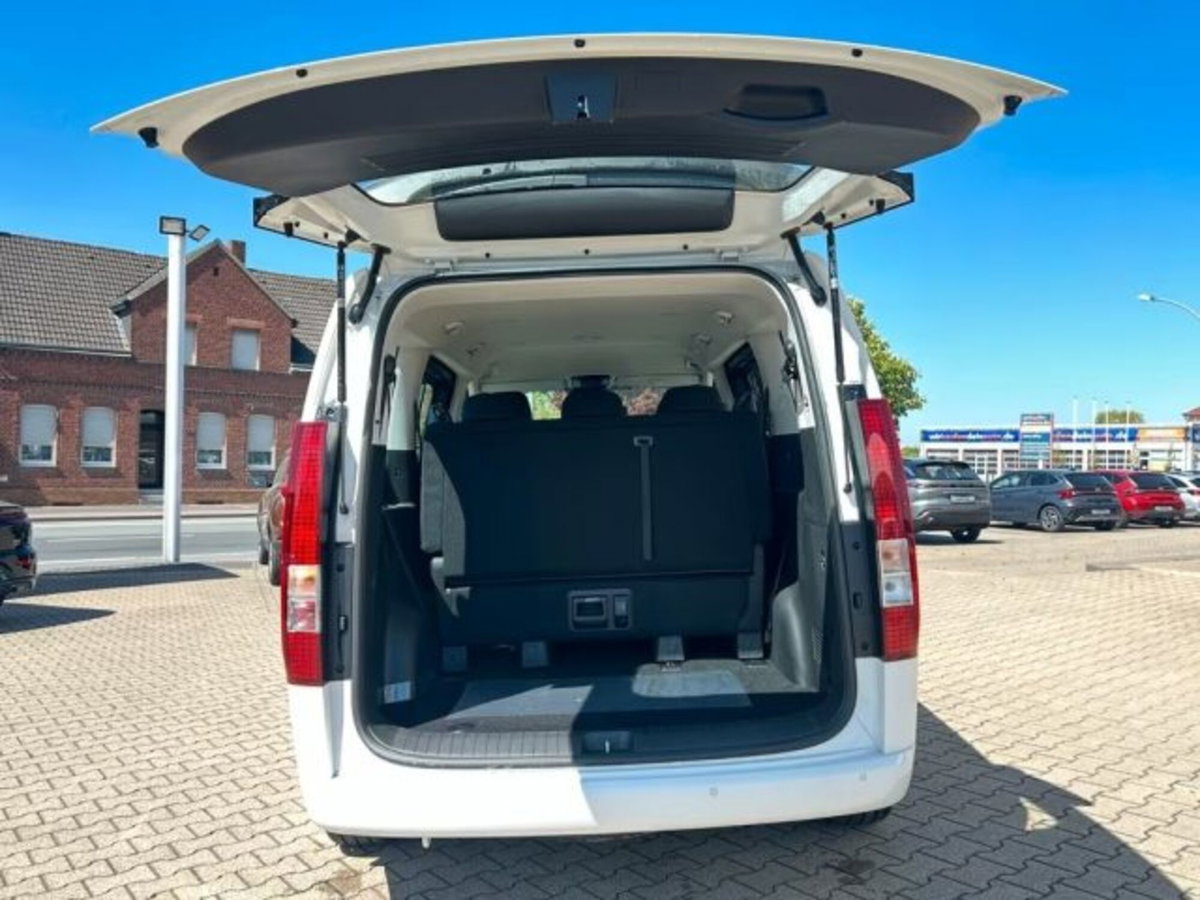Hyundai Staria 1.6 hev 2wd auto (18)