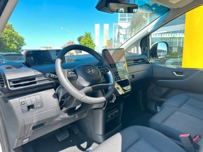 Hyundai Staria 1.6 hev 2wd auto (20)