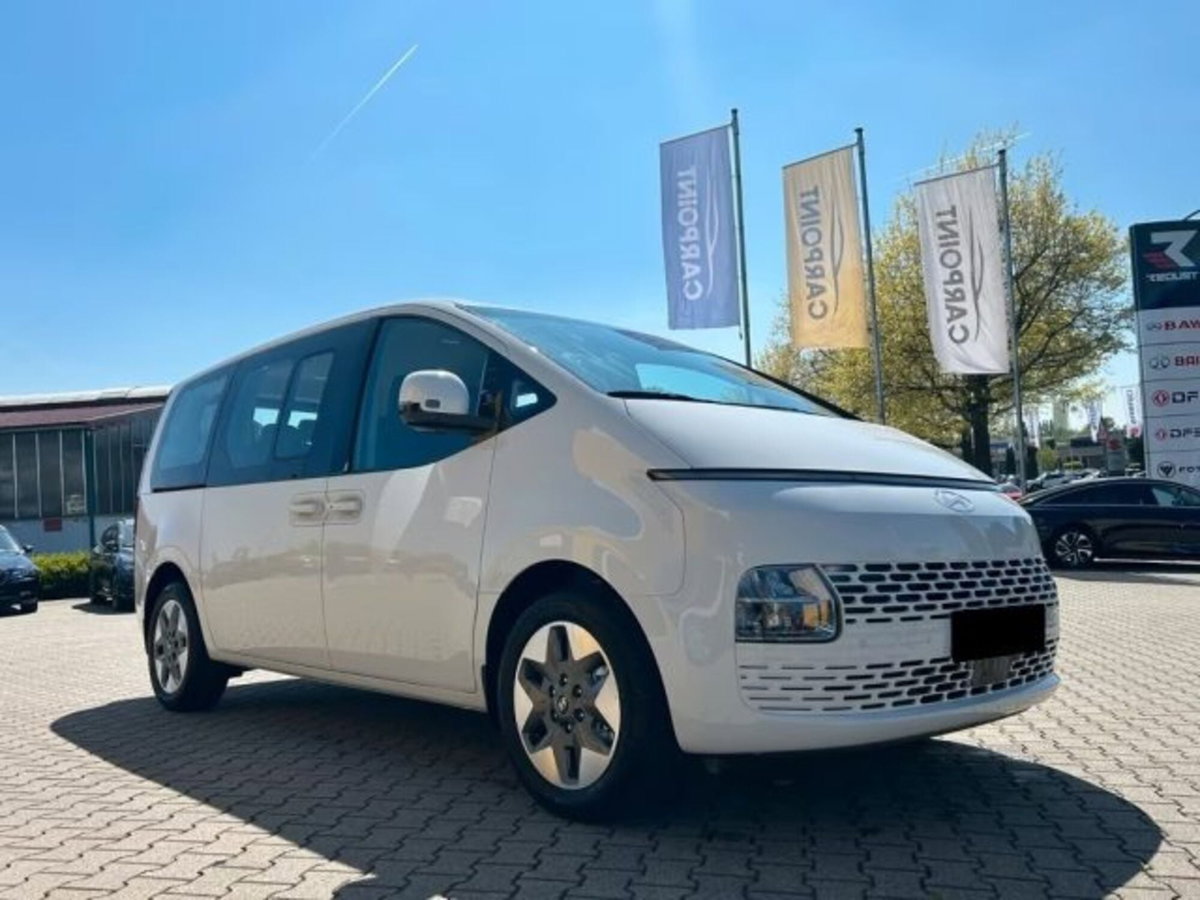 Hyundai Staria 1.6 hev 2wd auto (8)