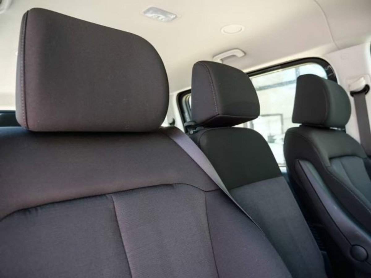 Hyundai Staria 1.6 hev 2wd auto (17)