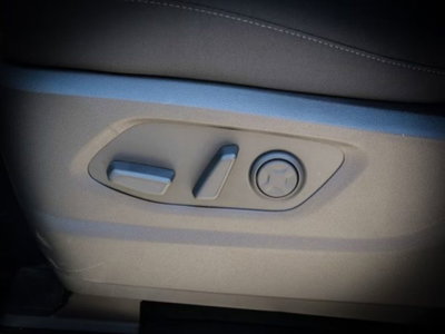 Hyundai Staria 1.6 hev 2wd auto (18)