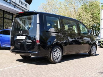 Hyundai Staria 1.6 hev 2wd auto (2)
