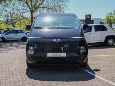 Hyundai Staria 1.6 hev 2wd auto (3)