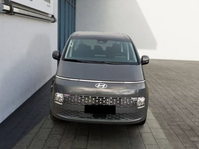 Hyundai Staria 1.6 hev 2wd auto (7)