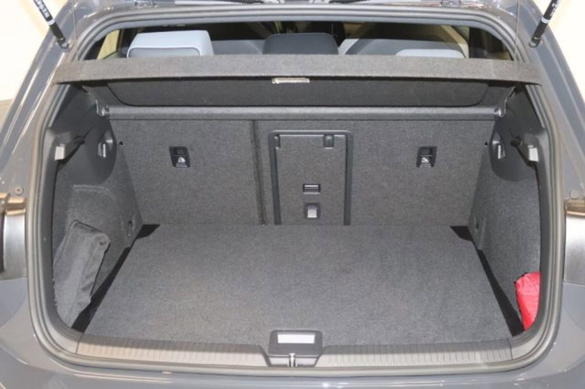 Volkswagen Golf Variant 1.5 eTSI 150 CV EVO ACT DSG R-Line (20)