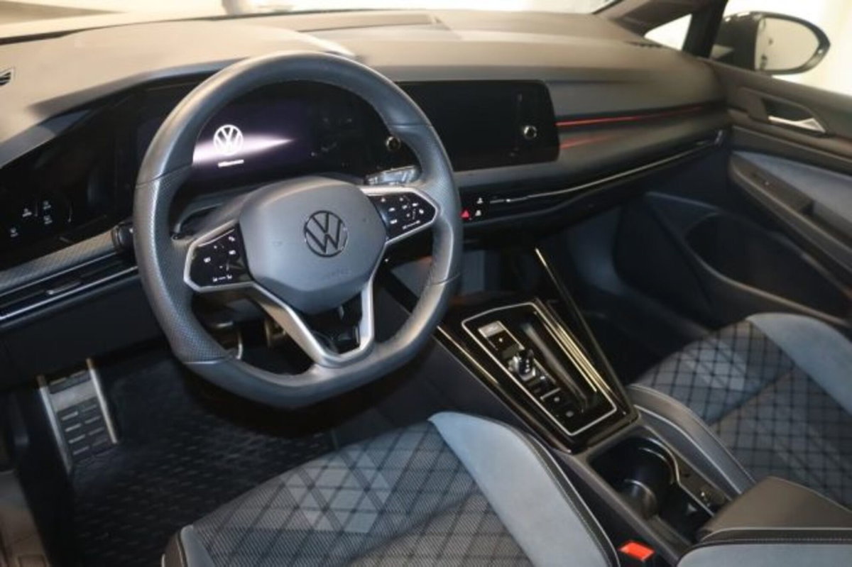 Volkswagen Golf Variant 1.5 eTSI 150 CV EVO ACT DSG R-Line (9)