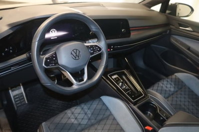 Volkswagen Golf Variant 1.5 eTSI 150 CV EVO ACT DSG R-Line (9)