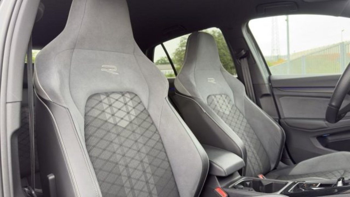 Volkswagen Golf 1.5 eTSI 150 CV EVO ACT DSG Life (10)