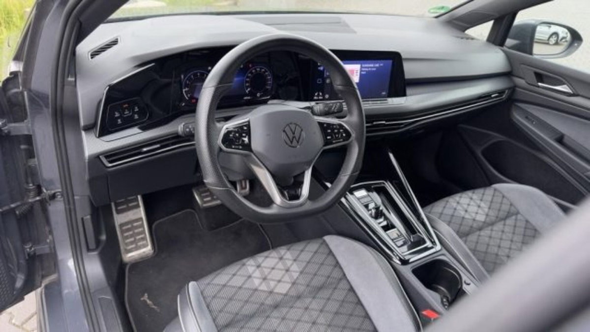 Volkswagen Golf 1.5 eTSI 150 CV EVO ACT DSG Life (3)