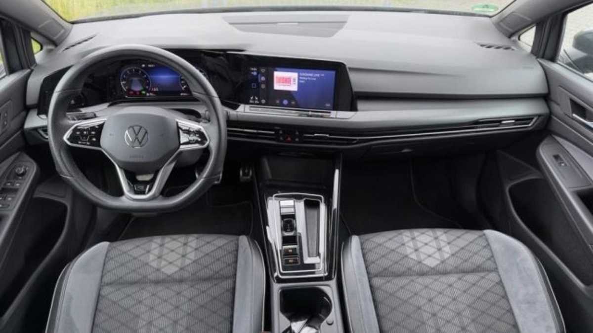 Volkswagen Golf 1.5 eTSI 150 CV EVO ACT DSG Life (7)
