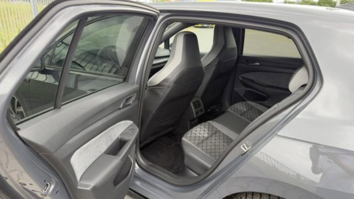 Volkswagen Golf 1.5 eTSI 150 CV EVO ACT DSG Life (8)