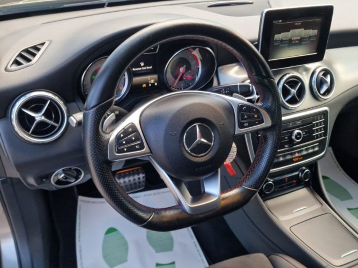 Mercedes-Benz GLA SUV 220 d Automatic Sport (10)