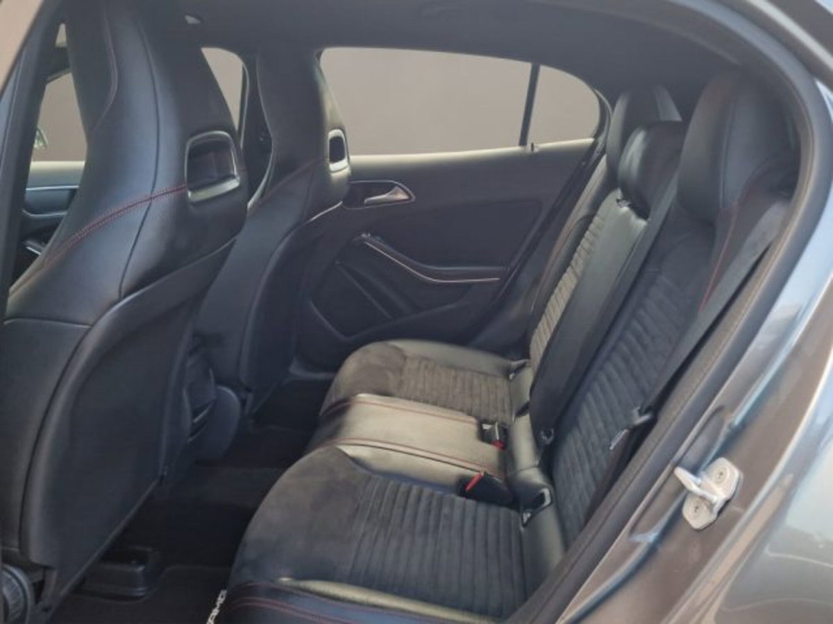 Mercedes-Benz GLA SUV 220 d Automatic Sport (13)