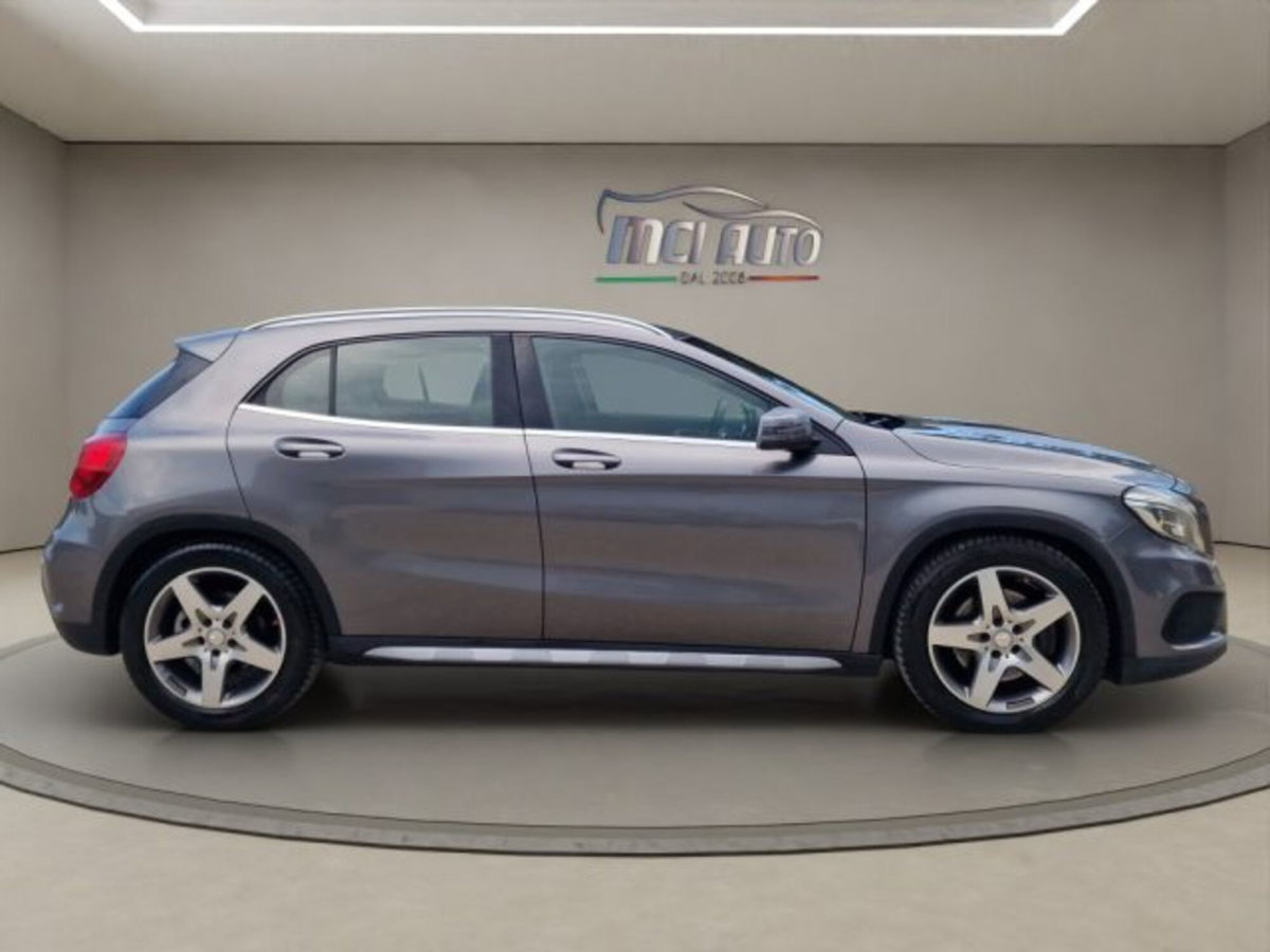 Mercedes-Benz GLA SUV 220 d Automatic Sport (6)