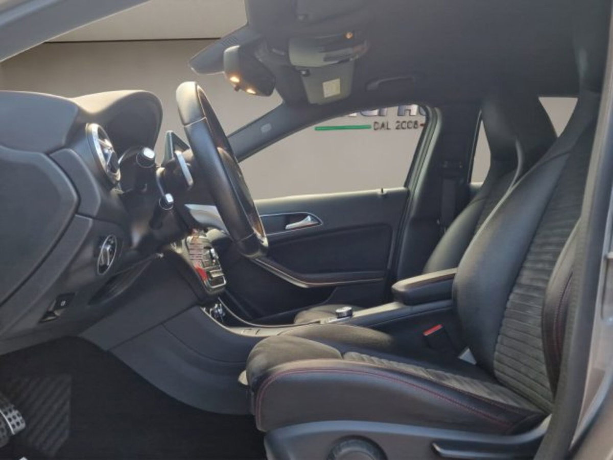 Mercedes-Benz GLA SUV 220 d Automatic Sport (9)