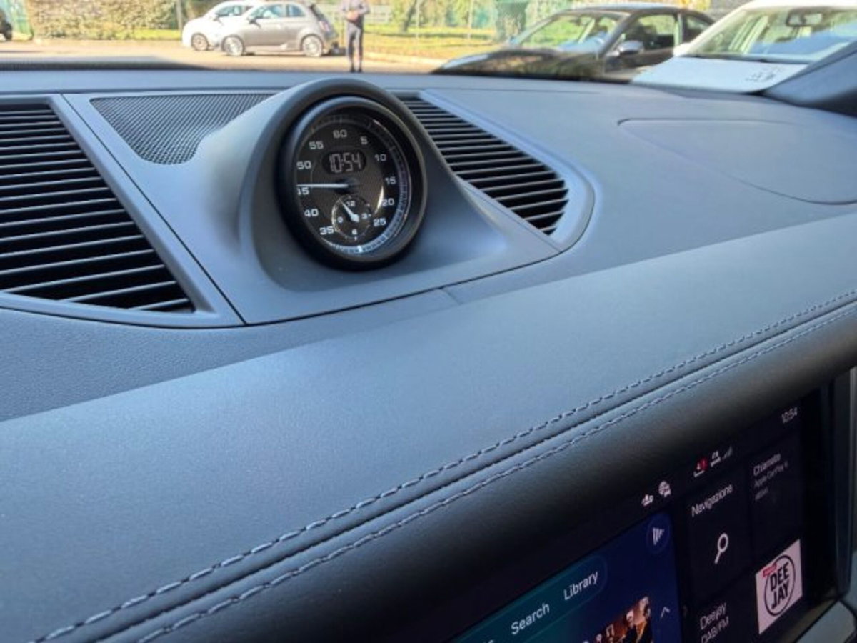 Porsche Macan 2.0 T 265cv pdk (16)