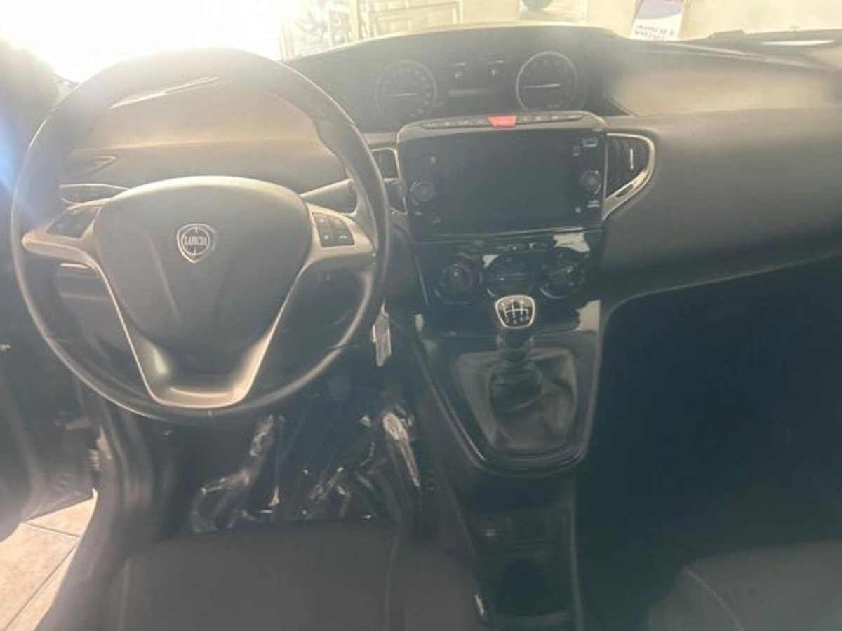 Lancia Ypsilon 1.0 FireFly 5 porte S&S Hybrid Gold Plus (7)