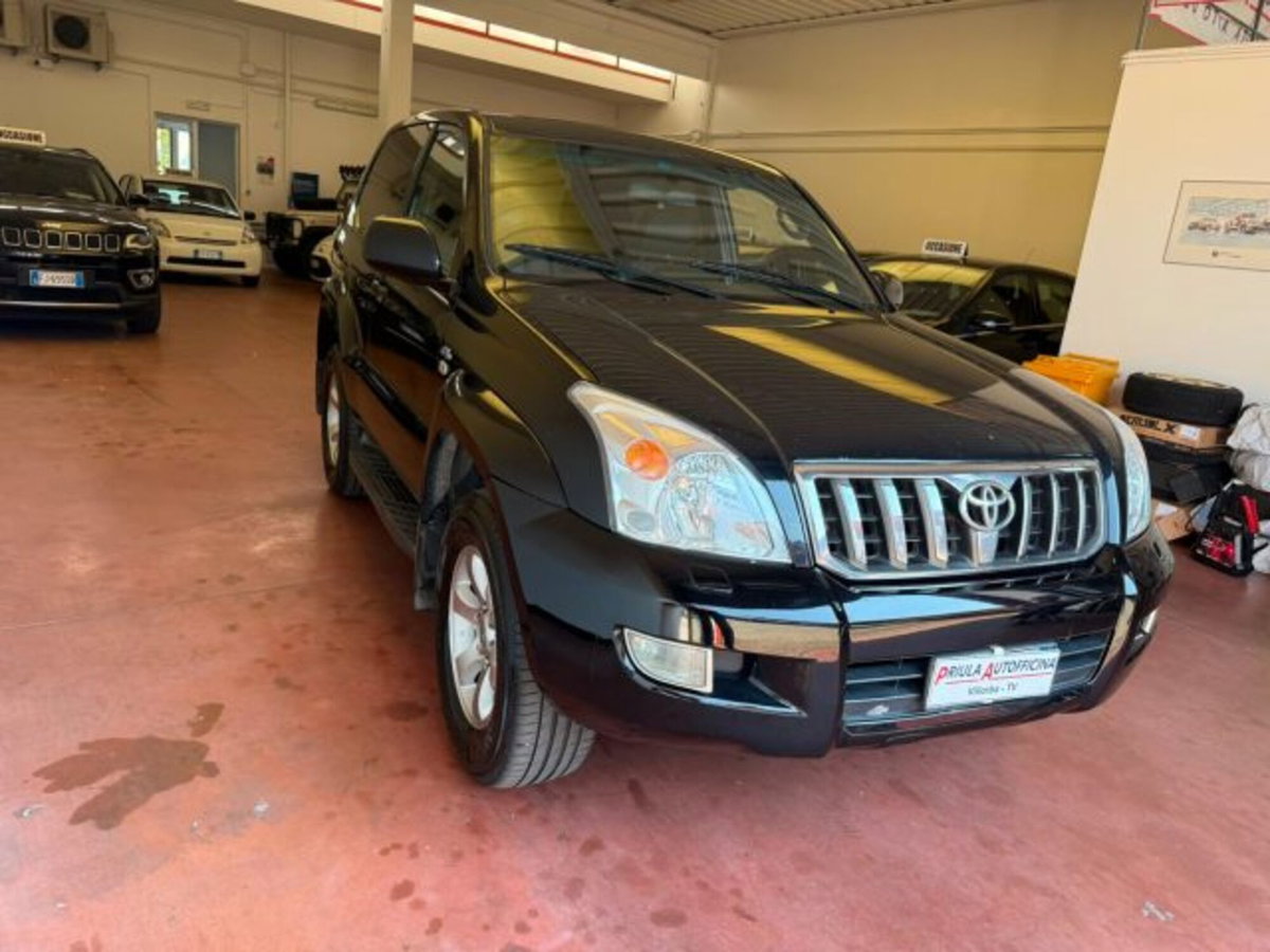 Toyota Land Cruiser D-4D 16V cat 3 porte aut. Executive (2)