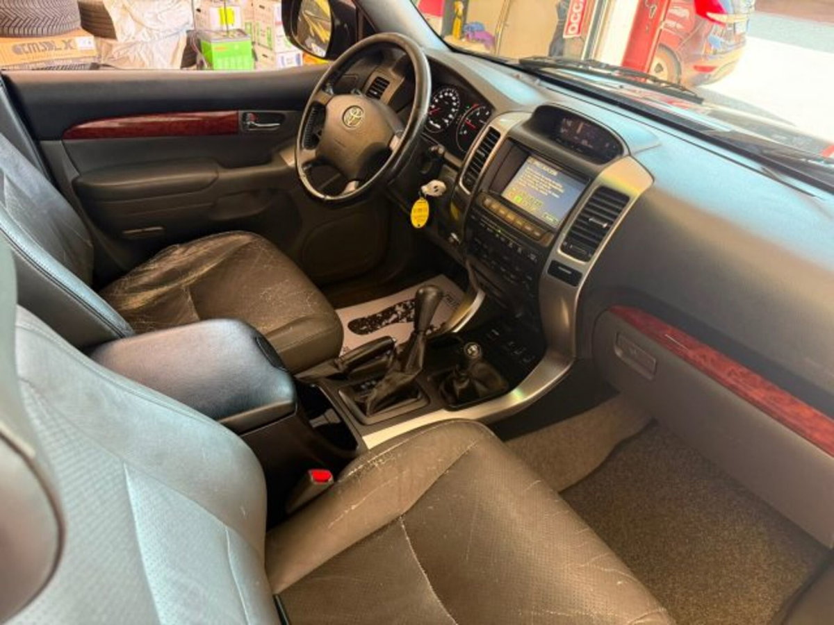 Toyota Land Cruiser D-4D 16V cat 3 porte aut. Executive (8)