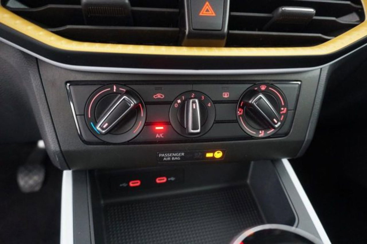 SEAT Arona 1.0 ecotsi Style 95cv (15)