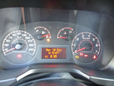 Fiat Qubo 1.3 MJT 75 CV Trekking (15)