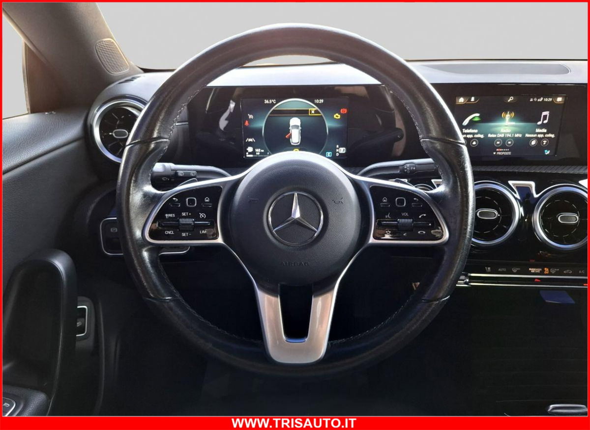 Mercedes-Benz CLA Shooting Brake 180 d Shooting Brake Business (14)