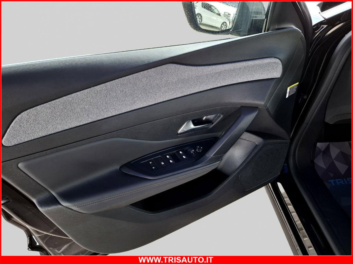 Peugeot 408 1.2 hybrid Allure 136cv e-dsc6 (12)