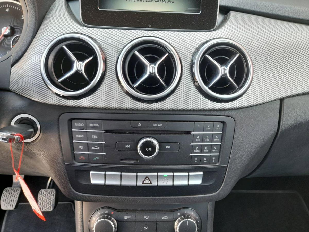 Mercedes-Benz Classe B 180 CDI Executive (13)