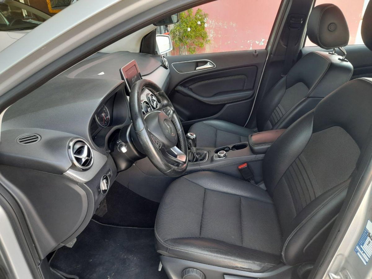 Mercedes-Benz Classe B 180 CDI Executive (9)
