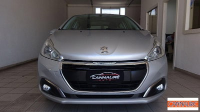 Peugeot 208 VTi 82 CV 5 porte Allure usata