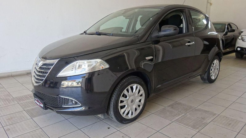 Lancia Ypsilon 1.3 MJT 16V 95 CV 5 porte S&S Silver
