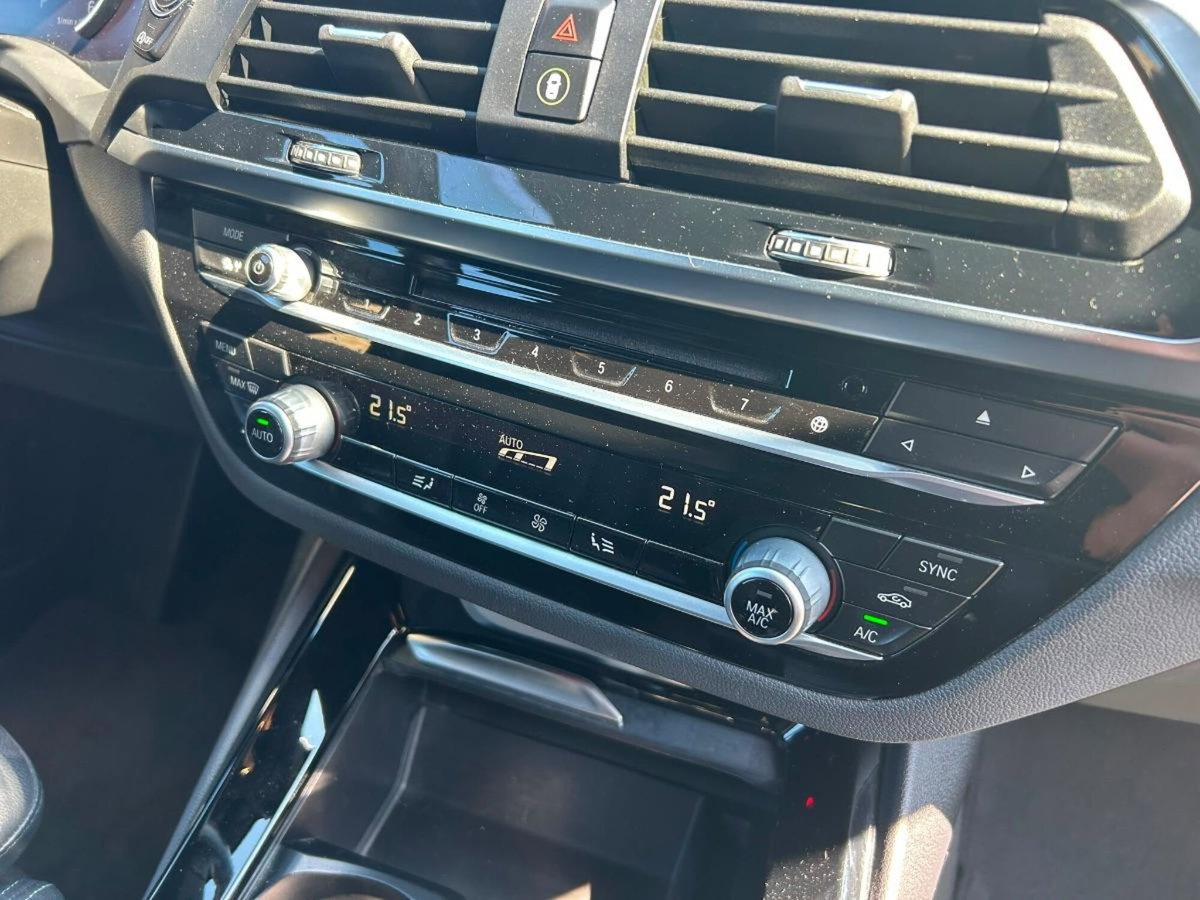 BMW X3 sDrive18d Business Advantage Aut. (18)